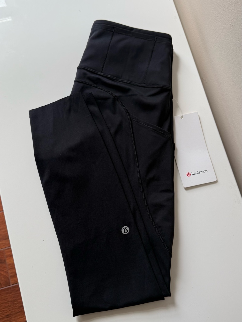 Size 6 fast and free HR 25” black